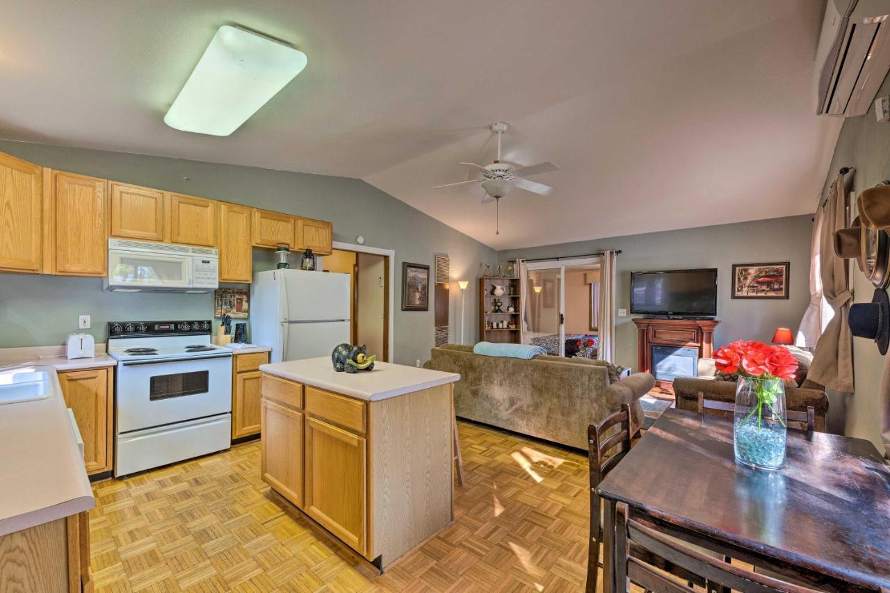 Show Low Home With Deck And Fire Pit, Near Trails Exterior foto